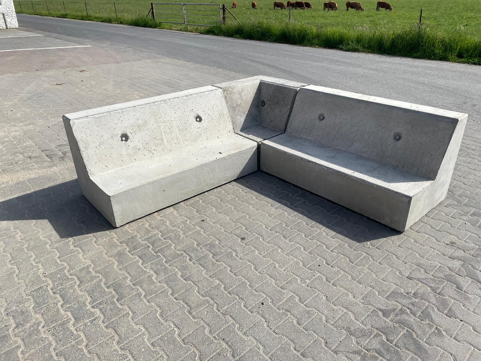 Beispiel für eine Bank aus Betonsteinen